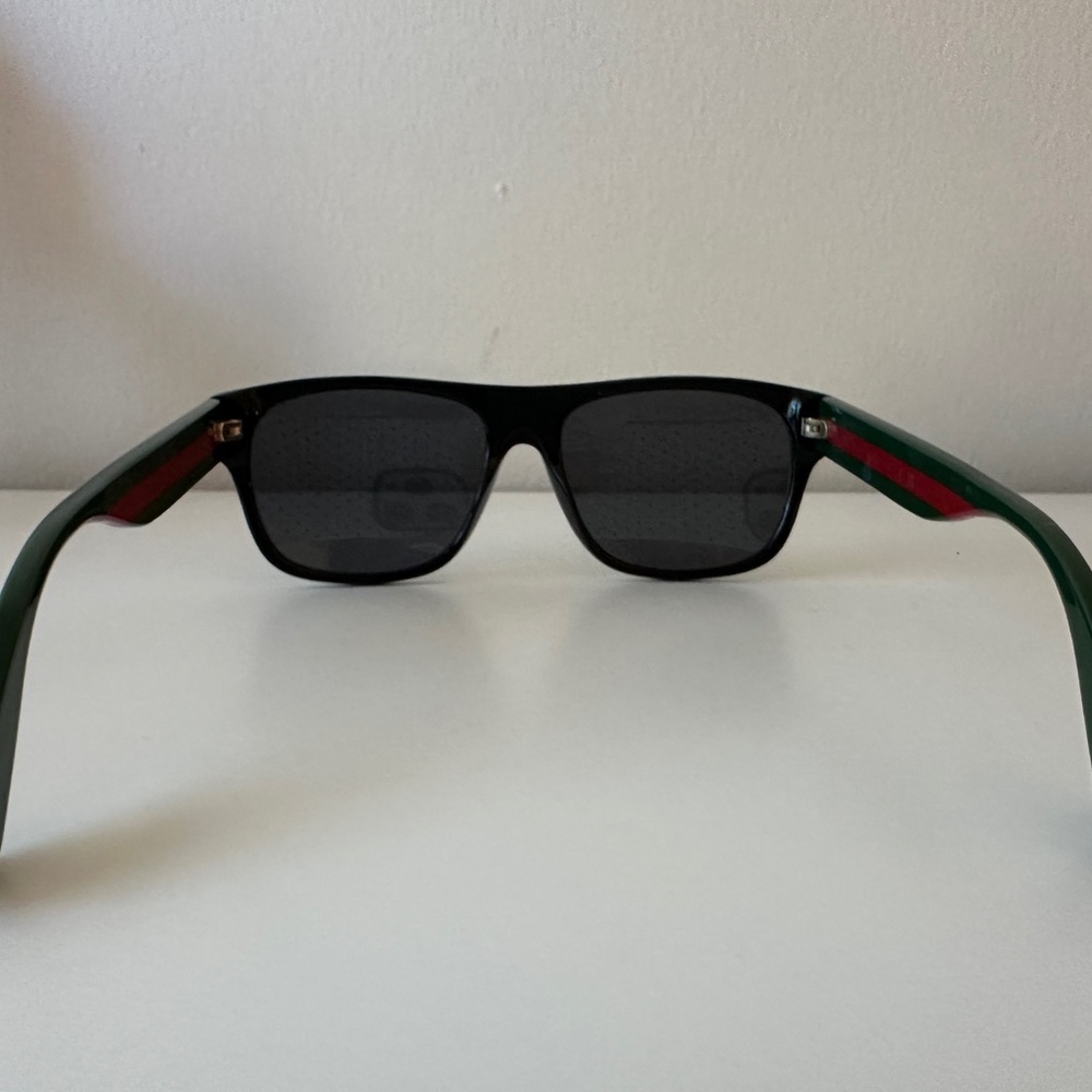 Gucci Sunglasses - Picture 4 of 5